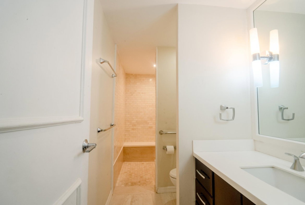 Fourteenth image of 4e-1 Manor Park Drive in Kingston 8, St. Andrew, Jamaica - property is For Sale