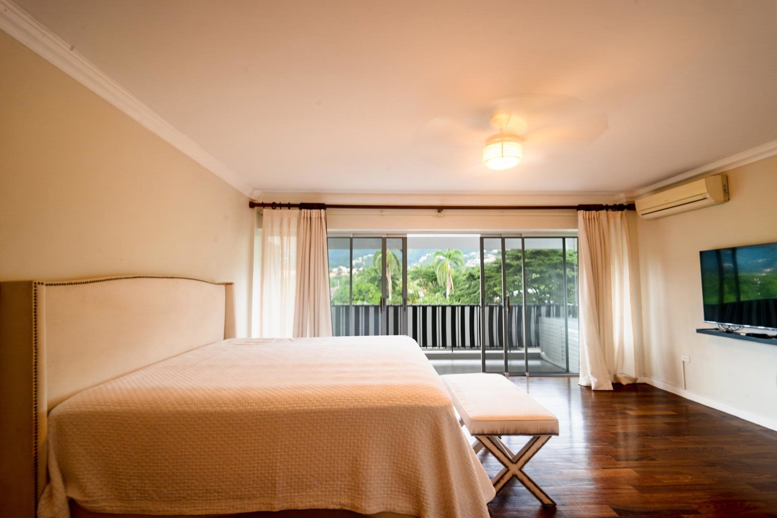 Fifth image of 4e-1 Manor Park Drive in Kingston 8, St. Andrew, Jamaica - property is For Sale