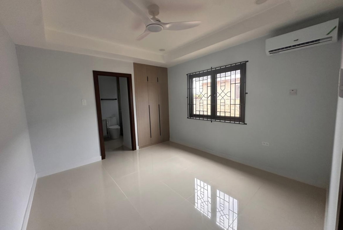 Ninth image of 44- Oak Estate in Greater Portmore, St. Catherine, Jamaica - property is For Rent