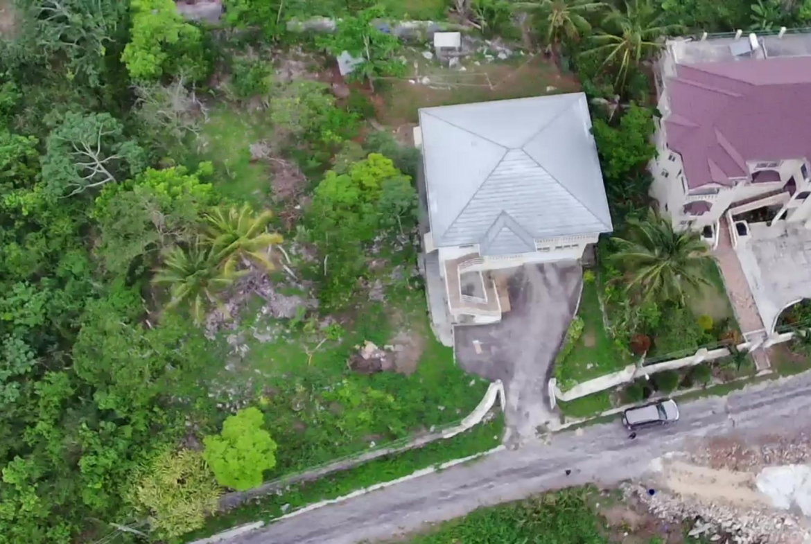 Sixteenth image of 14 Ciboney Drive in Hanbury, Manchester, Jamaica - property is For Sale