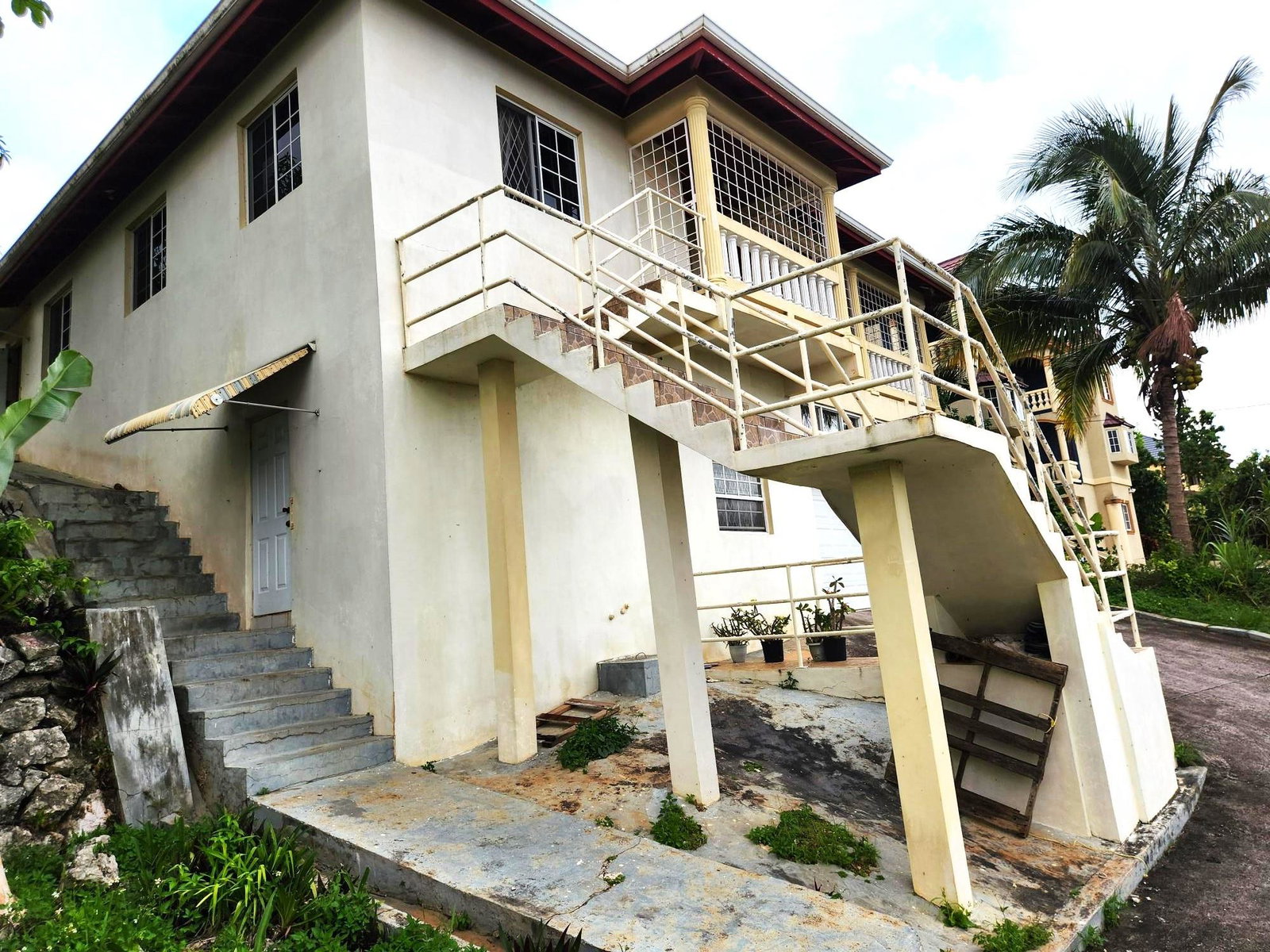 Spacious-3-Bedroom-House-for-Sale-in-Manchester-Jamaica-14-Ciboney-Drive Third image of 14 Ciboney Drive in Hanbury, Manchester, Jamaica - property is For Sale