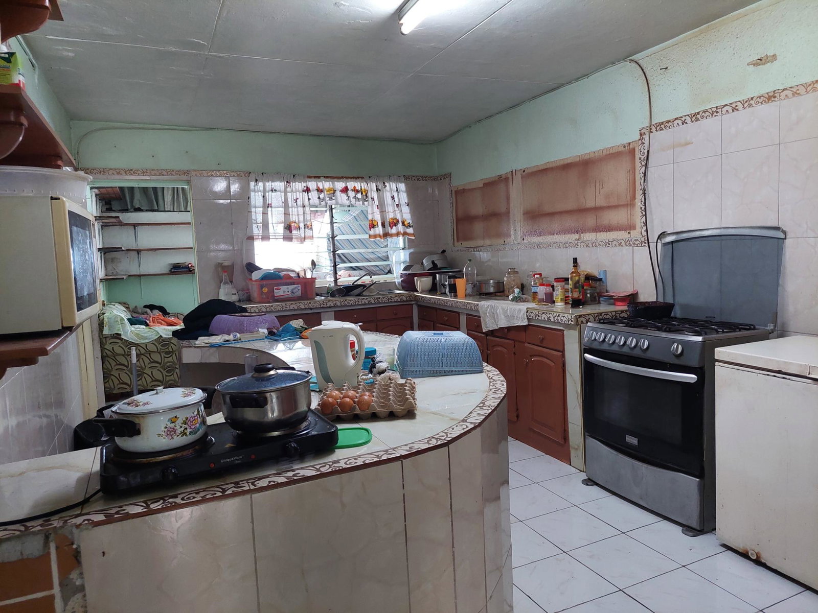 Spacious-4-Bedroom-House-for-Sale-in-Havendale-St.-Andrew-Jamaica Eleventh image of . Park Avenue, Havendale in Kingston 19, St. Andrew, Jamaica - property is For Sale