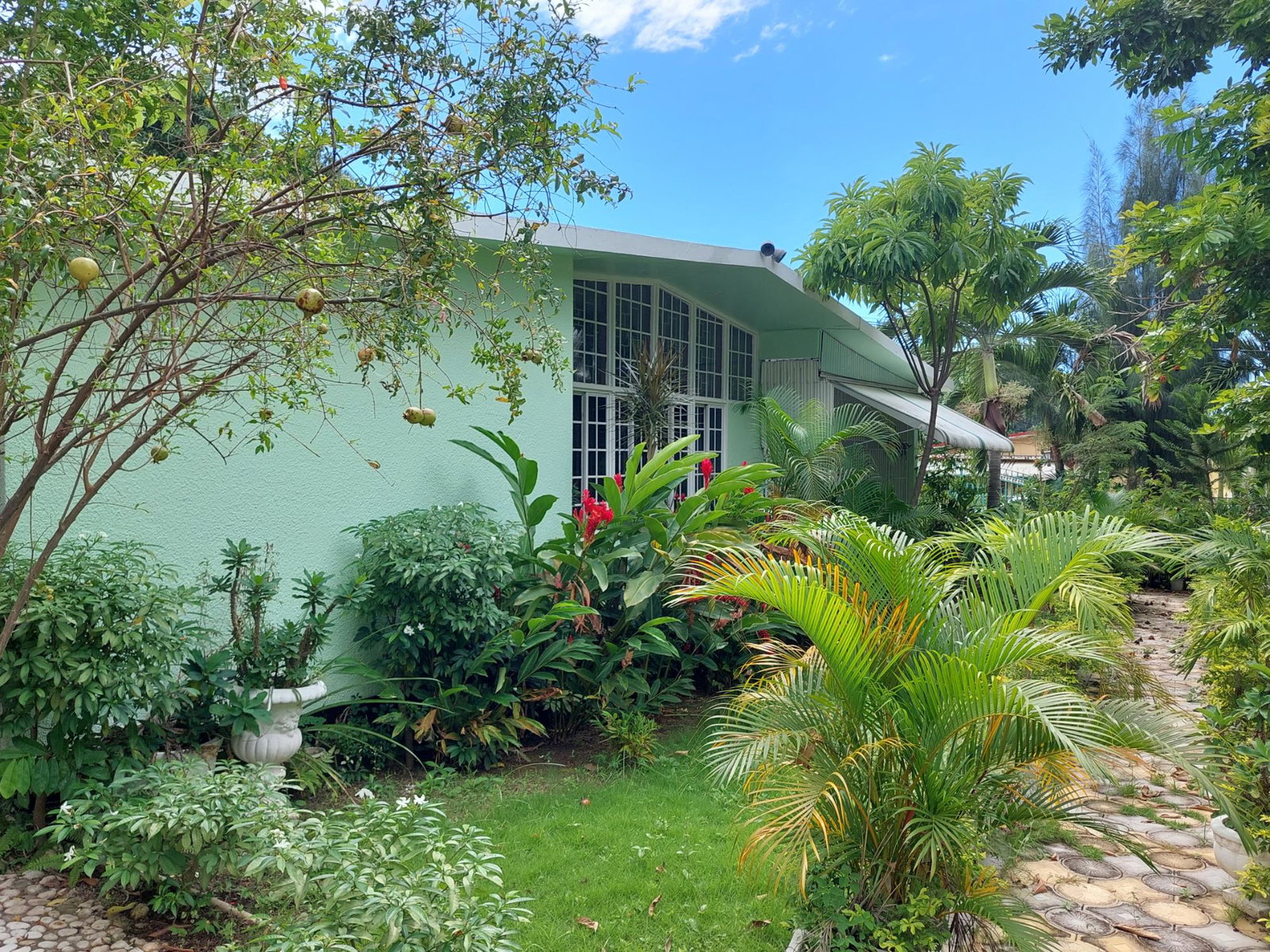 Spacious-4-Bedroom-House-for-Sale-in-Havendale-St.-Andrew-Jamaica Sixth image of . Park Avenue, Havendale in Kingston 19, St. Andrew, Jamaica - property is For Sale