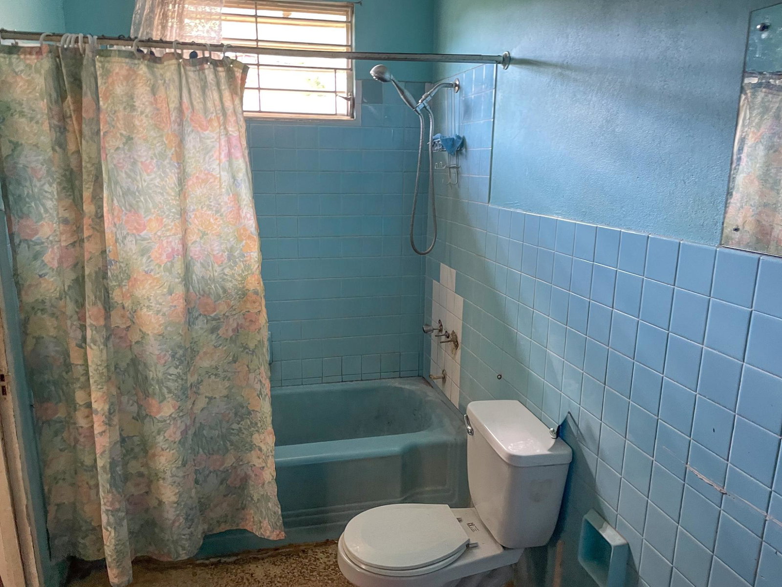 Twelfth image of 10 Coolwater Avenue, Kingsto in Kingston 19, St. Andrew, Jamaica - property is For Sale