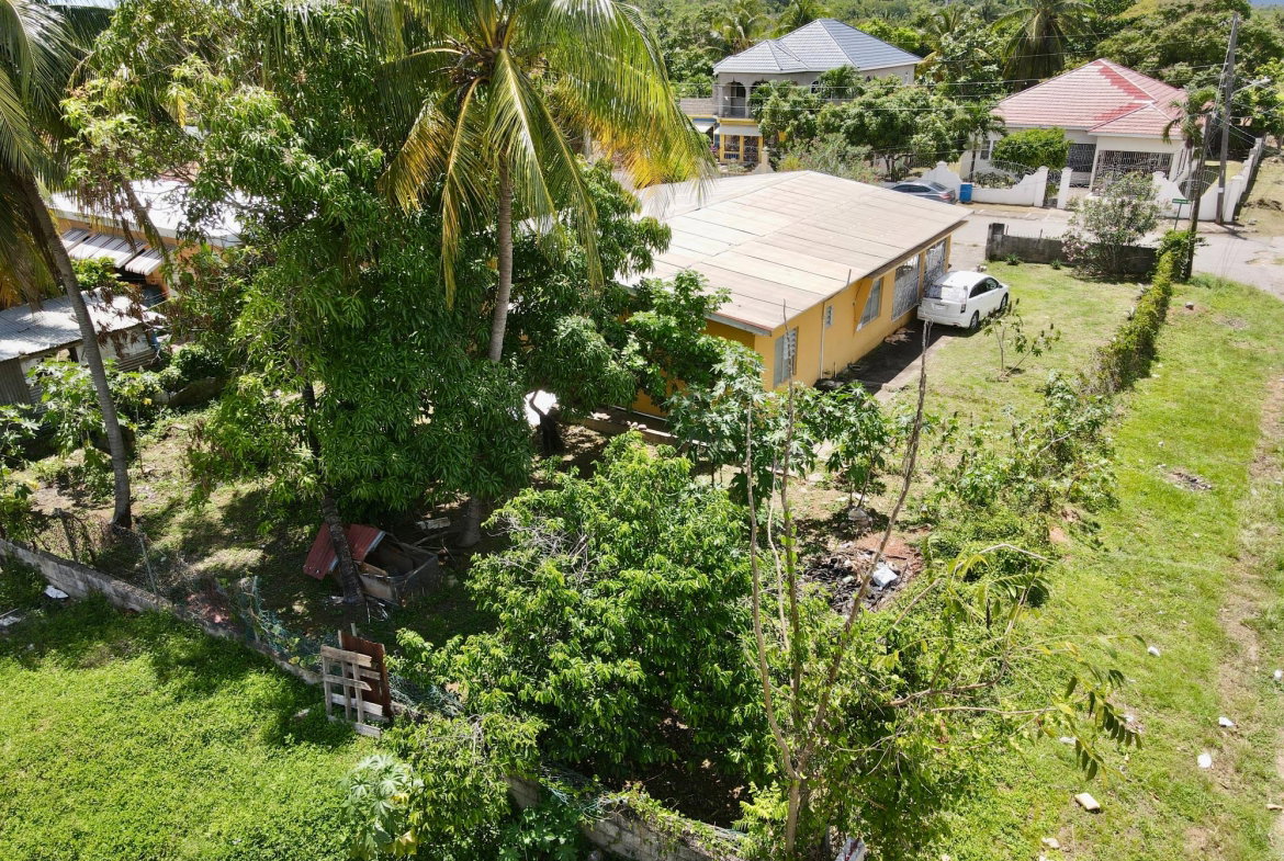 Sixth image of Mayor Ave Weston Park, May Pen, Cla in May Pen, Clarendon, Jamaica - property is For Sale