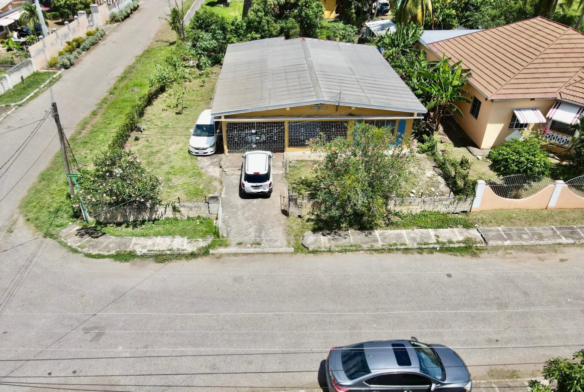 Seventh image of Mayor Ave Weston Park, May Pen, Cla in May Pen, Clarendon, Jamaica - property is For Sale