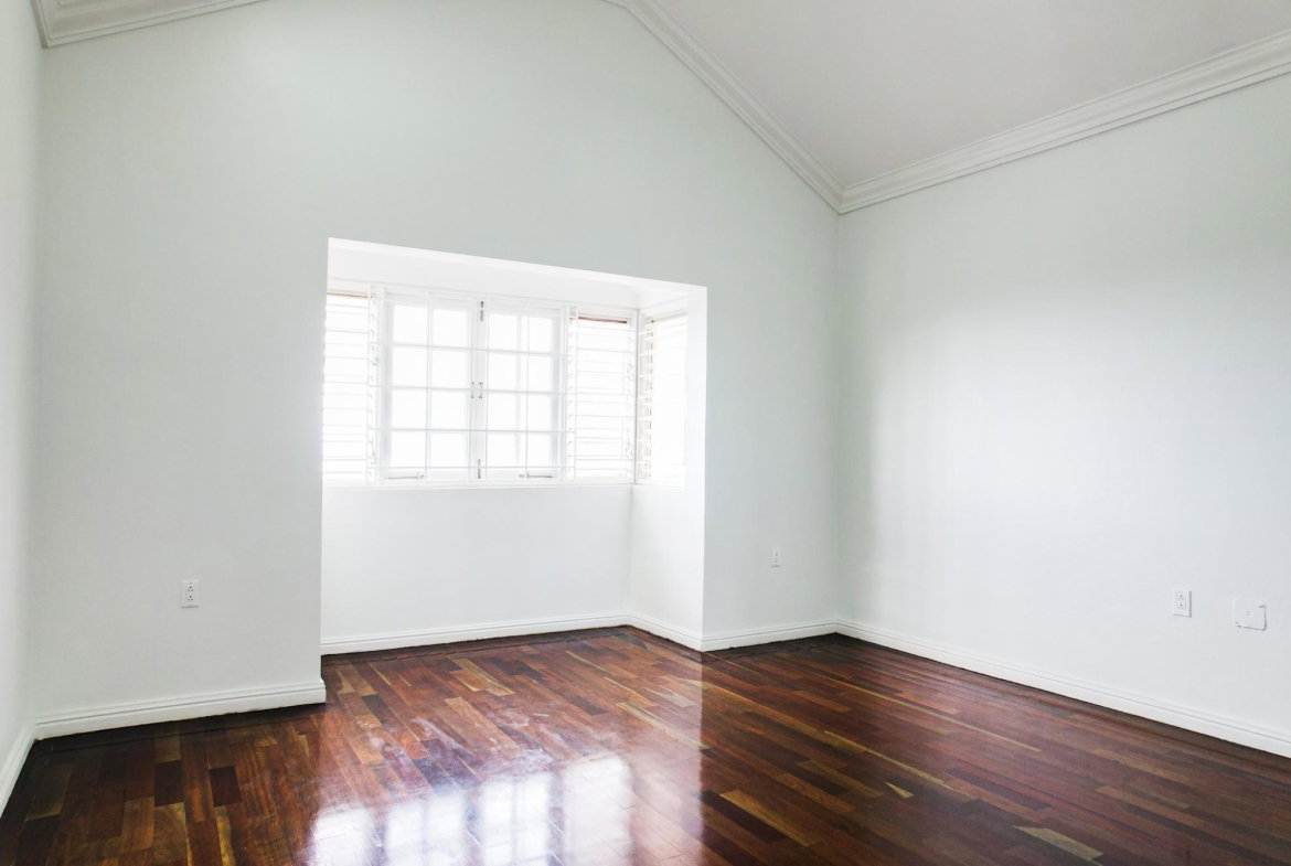 Nineteenth image of 4-2 Bracknell Avenue in Kingston 6, St. Andrew, Jamaica - property is For Sale