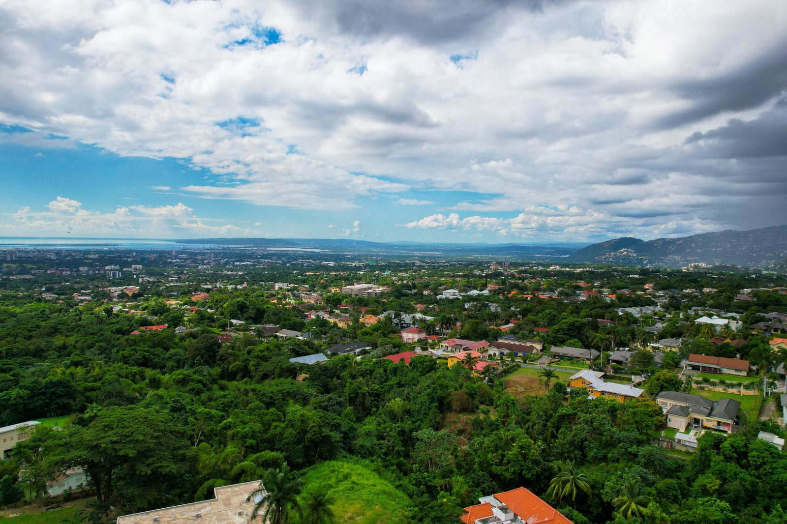 Eighth image of 4-2 Bracknell Avenue in Kingston 6, St. Andrew, Jamaica - property is For Sale