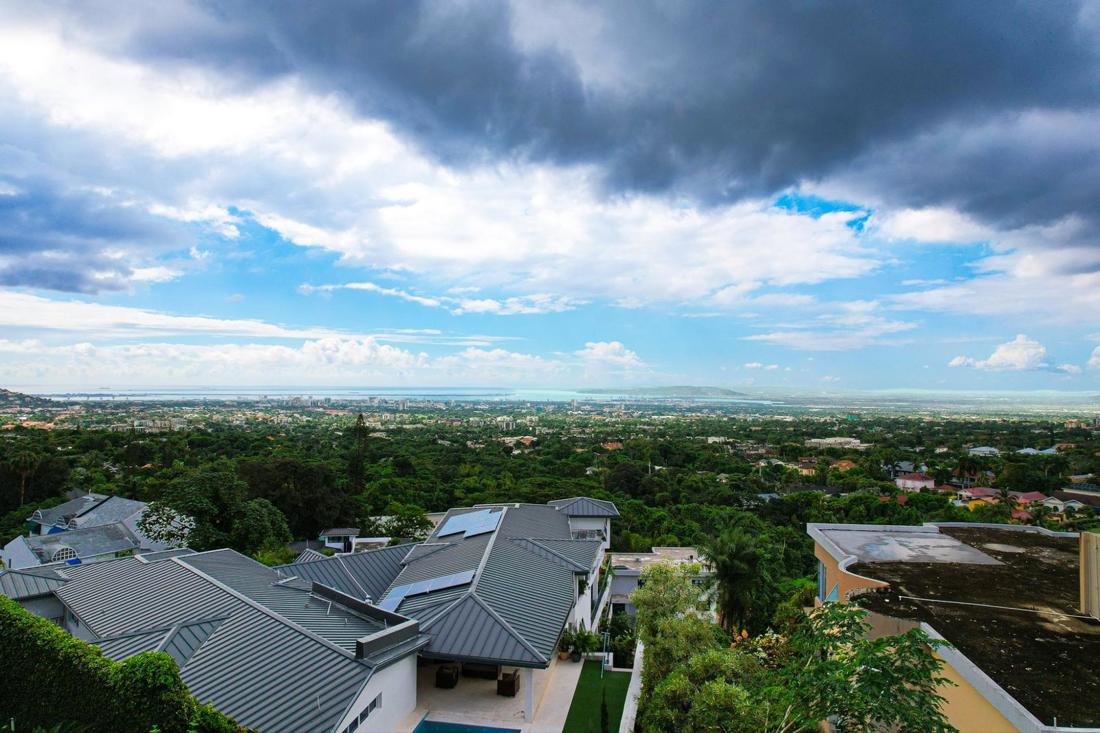 Tenth image of 4-2 Bracknell Avenue in Kingston 6, St. Andrew, Jamaica - property is For Sale