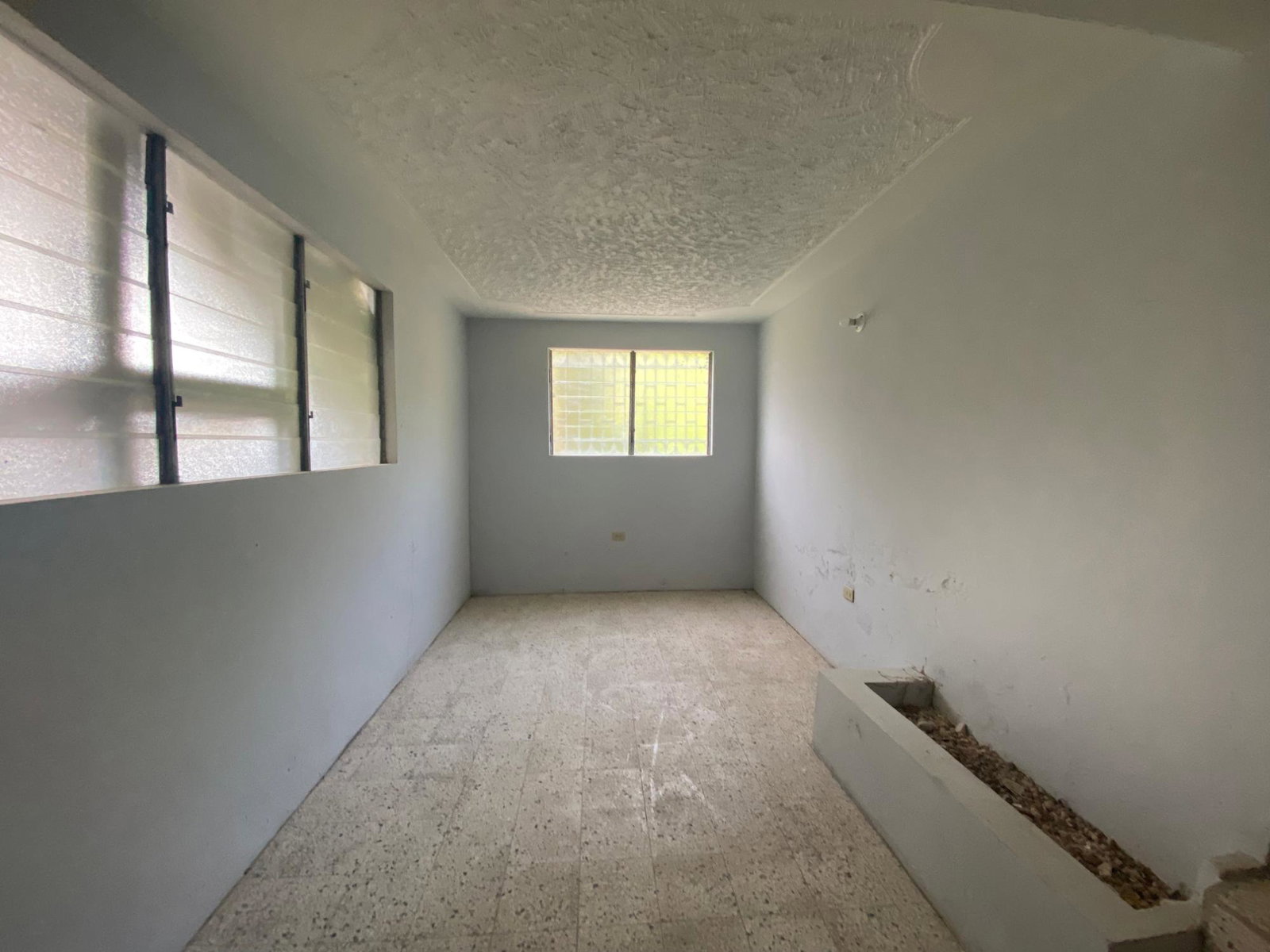 Spacious-5-Bedroom-House-for-Sale-at-6-Ridge-Terrace-St.-Andrew-Jamaica Fifteenth image of 6 Ridge Terrace in Kingston 8, St. Andrew, Jamaica - property is For Sale