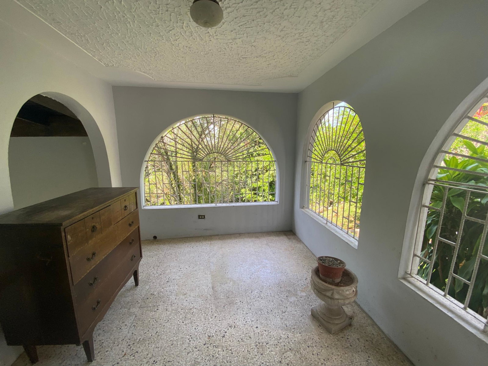 Spacious-5-Bedroom-House-for-Sale-at-6-Ridge-Terrace-St.-Andrew-Jamaica Tenth image of 6 Ridge Terrace in Kingston 8, St. Andrew, Jamaica - property is For Sale