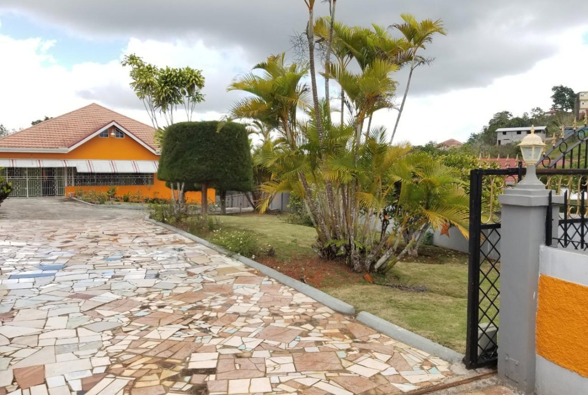 Eleventh image of Clandon, Spalding , Manch in Clandon, Manchester, Jamaica - property is For Sale