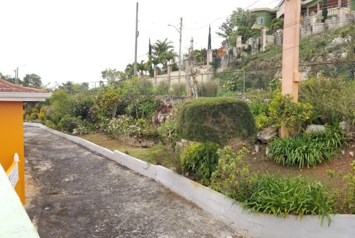 Thirteenth image of Clandon, Spalding , Manch in Clandon, Manchester, Jamaica - property is For Sale