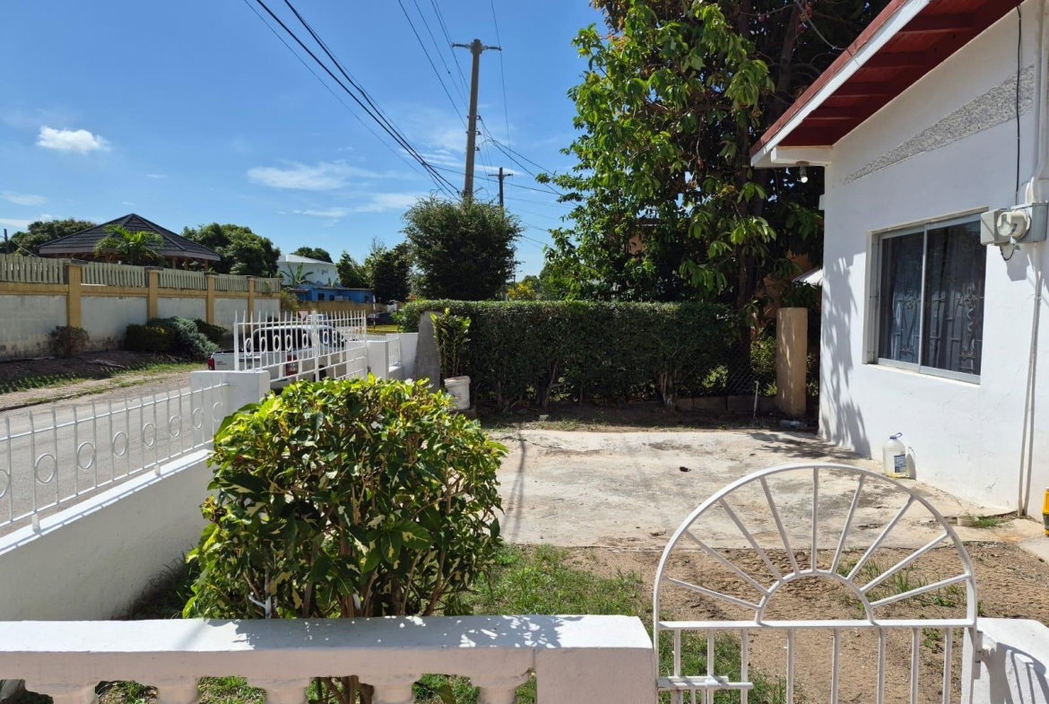 Nineteenth image of 156 Ridgeway Road, Meadowbroo in Kingston 19, St. Andrew, Jamaica - property is For Sale
