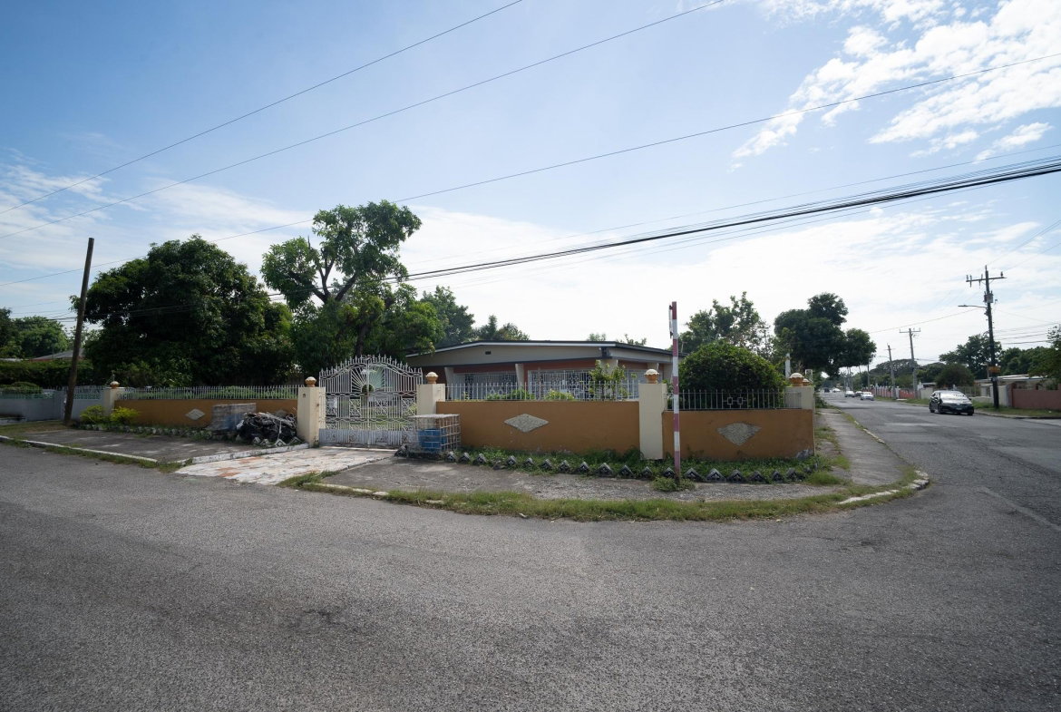 Second image of 23 Woodlawn Avenue, Queensbu in Kingston 19, St. Andrew, Jamaica - property is For Sale