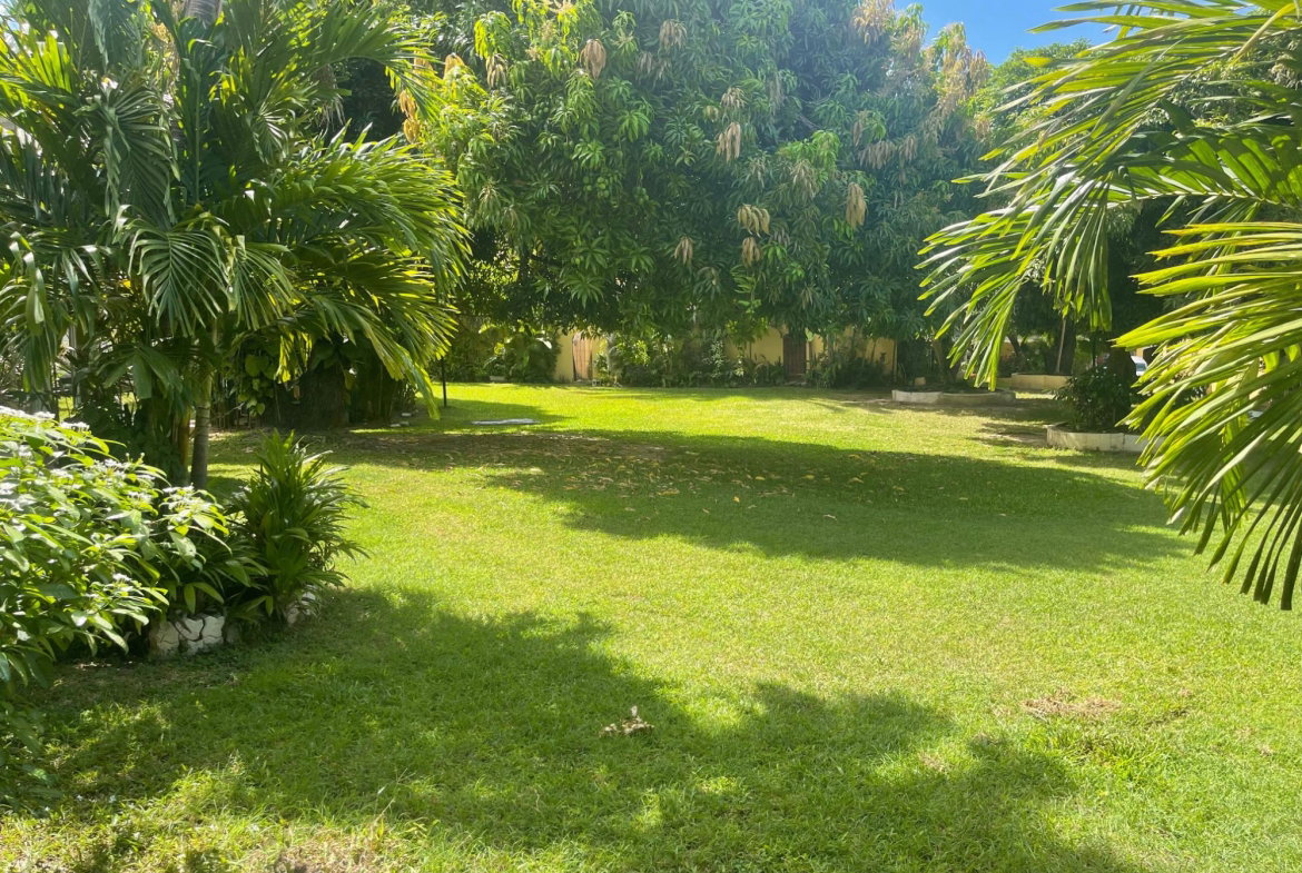 Thirteenth image of 29-12 Broadway Road, Manor Park in Kingston 8, St. Andrew, Jamaica - property is For Sale
