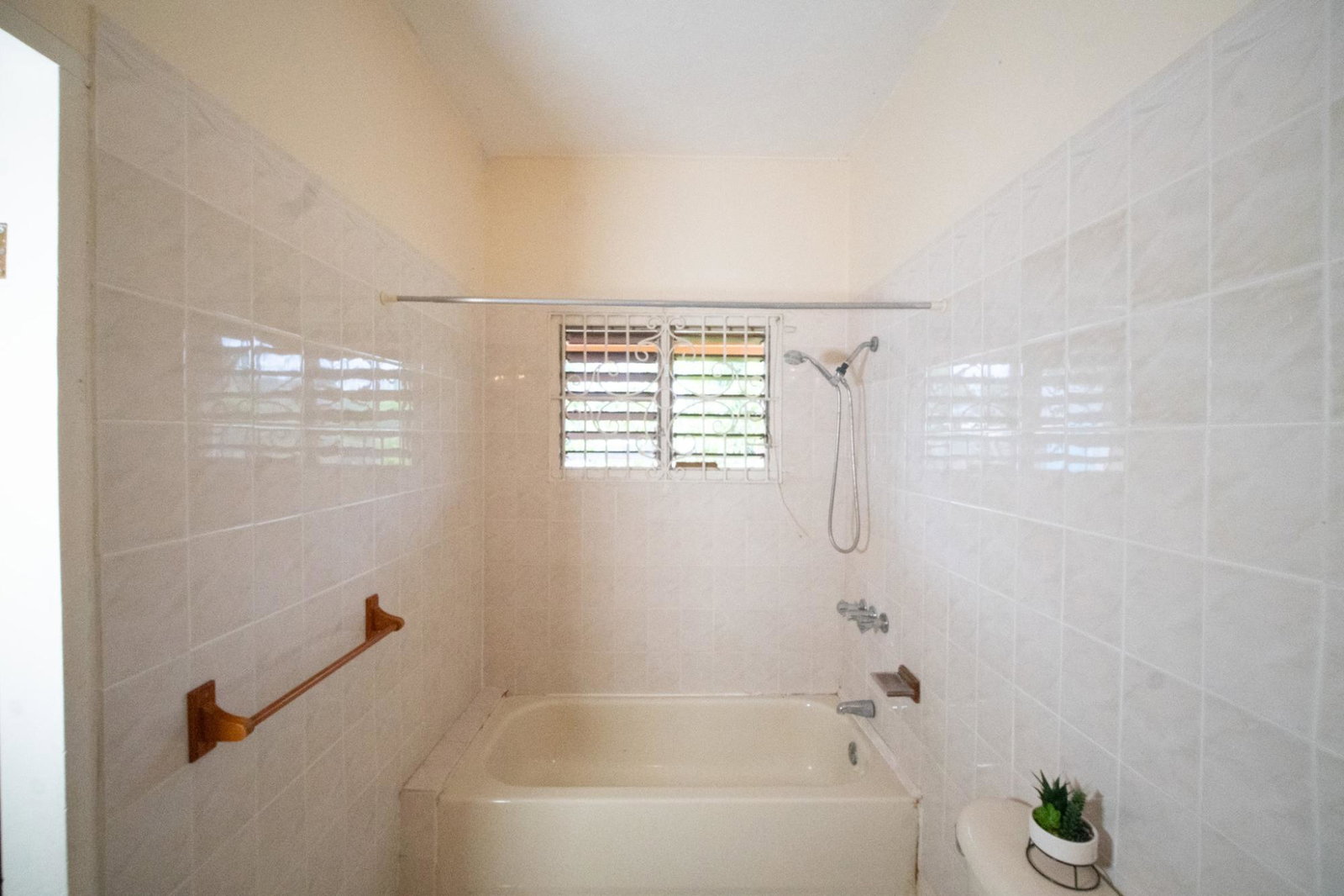 Thirtieth image of 38 The Cottage, Marvins Park in Ocho Rios, St. Ann, Jamaica - property is For Rent