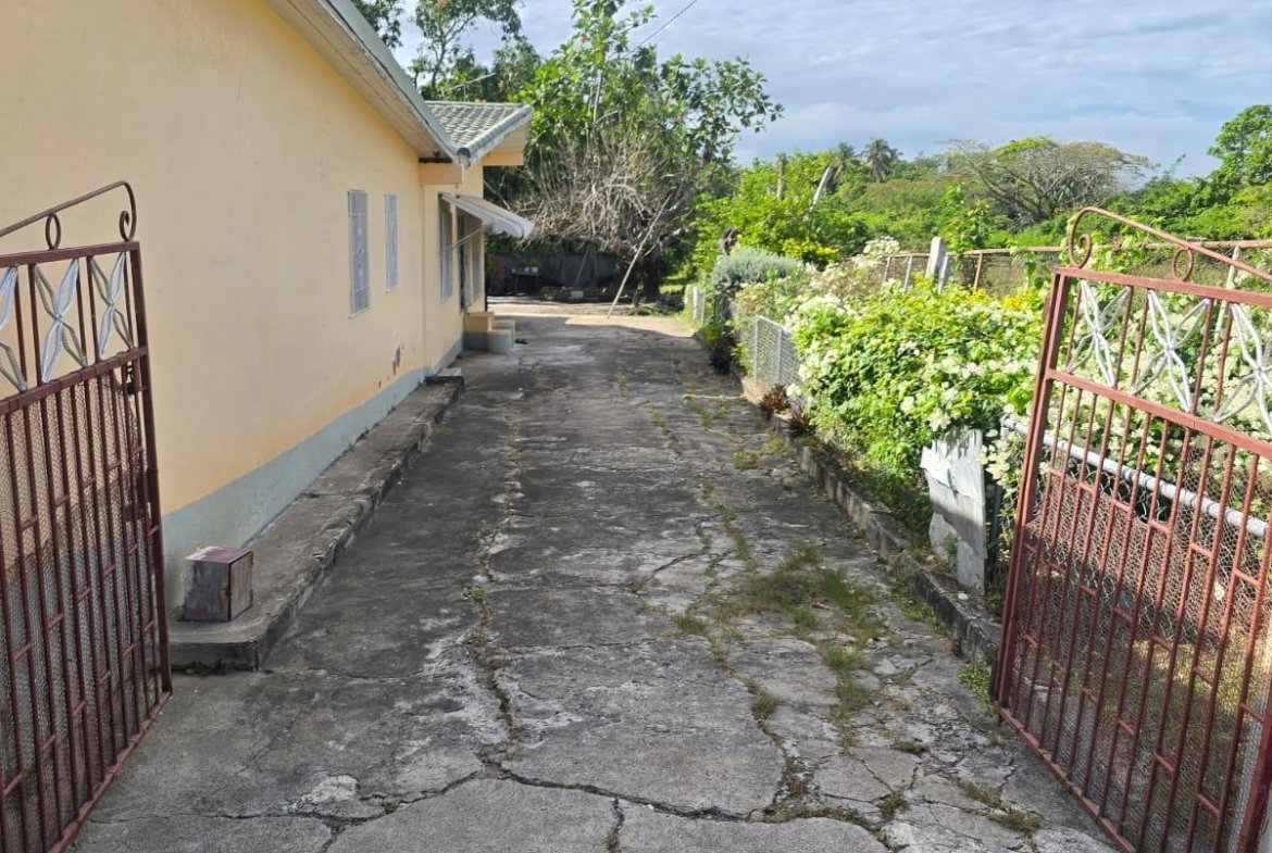 Second image of 22a Juno Crescent in May Pen, Clarendon, Jamaica - property is For Sale