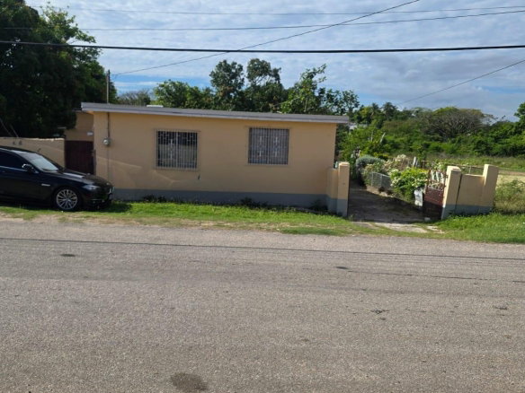 First image of 22a Juno Crescent in May Pen, Clarendon, Jamaica - property is For Sale