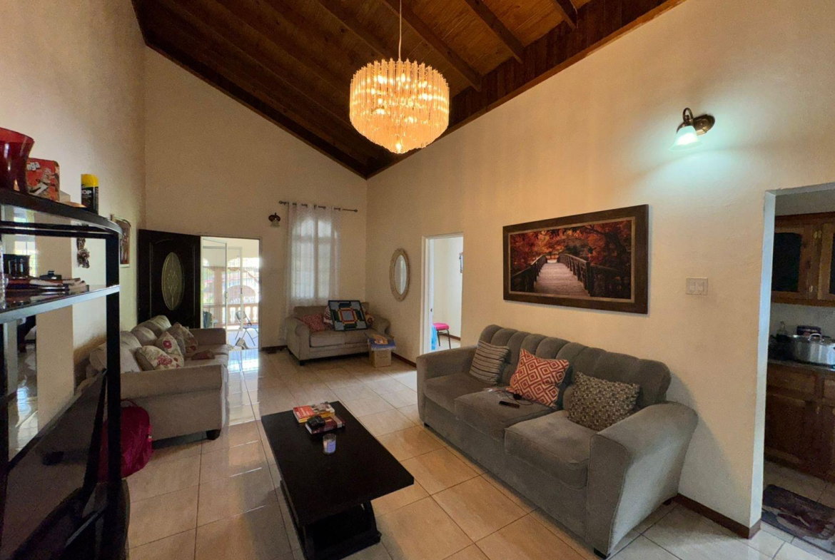 Fifteenth image of 31 Roehampton Close in Kingston 19, St. Andrew, Jamaica - property is For Sale