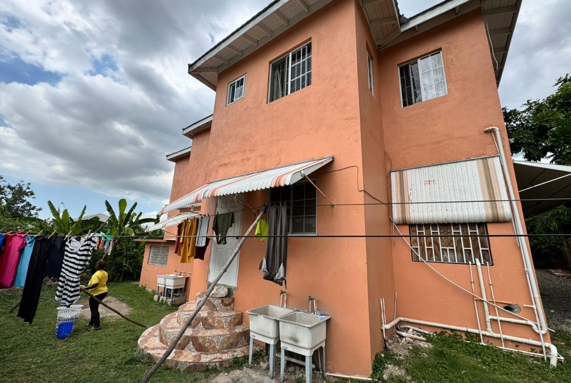 Twenty-First image of 31 Roehampton Close in Kingston 19, St. Andrew, Jamaica - property is For Sale