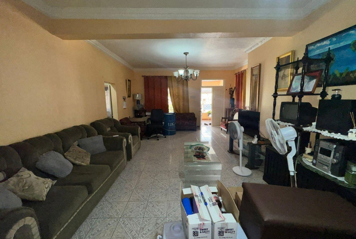 Fifth image of 31 Roehampton Close in Kingston 19, St. Andrew, Jamaica - property is For Sale