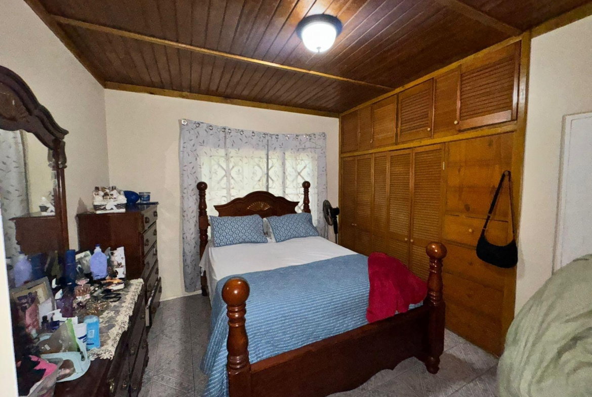 Ninth image of 31 Roehampton Close in Kingston 19, St. Andrew, Jamaica - property is For Sale