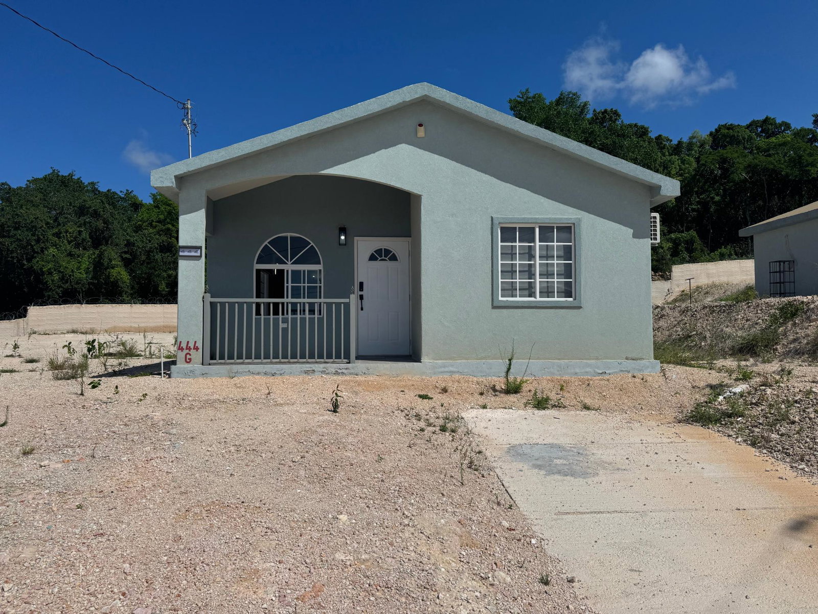 Stunning-House-for-Rent-in-Camelot-Village-St.-Ann-Jamaica-–-Spectacular-Caribbean-Sea-Views Fourteenth image of 444 Camelot Village in Discovery Bay, St. Ann, Jamaica - property is For Rent