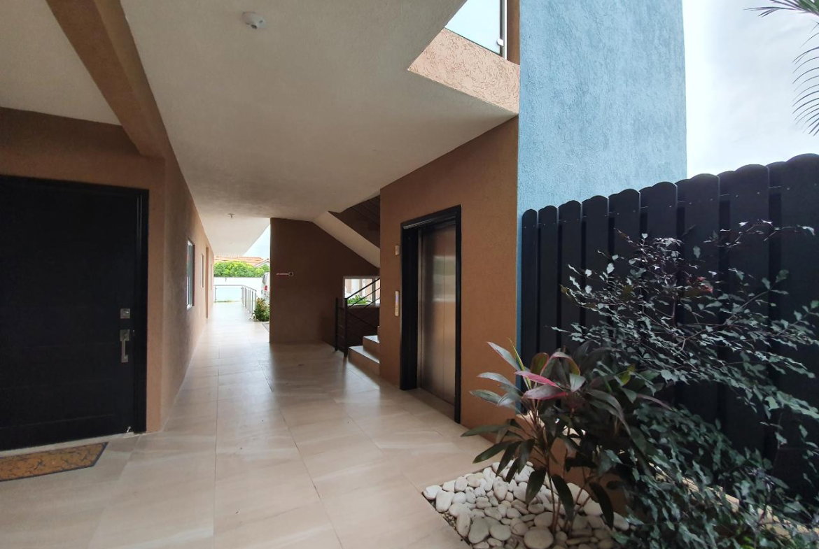 Eleventh image of 7 Roseneath Avenue, Kingsto in Kingston 6, St. Andrew, Jamaica - property is For Rent