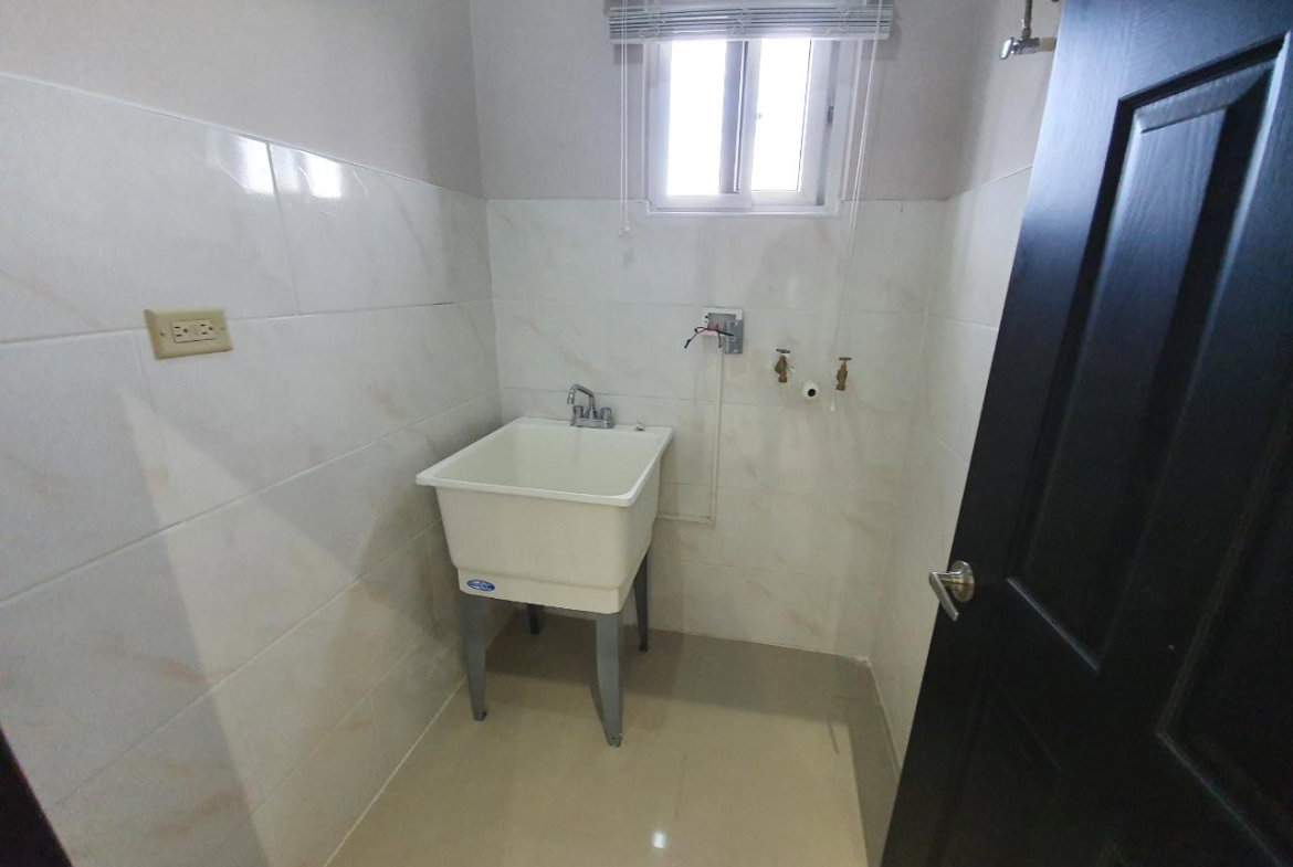 Ninth image of 7 Roseneath Avenue, Kingsto in Kingston 6, St. Andrew, Jamaica - property is For Rent