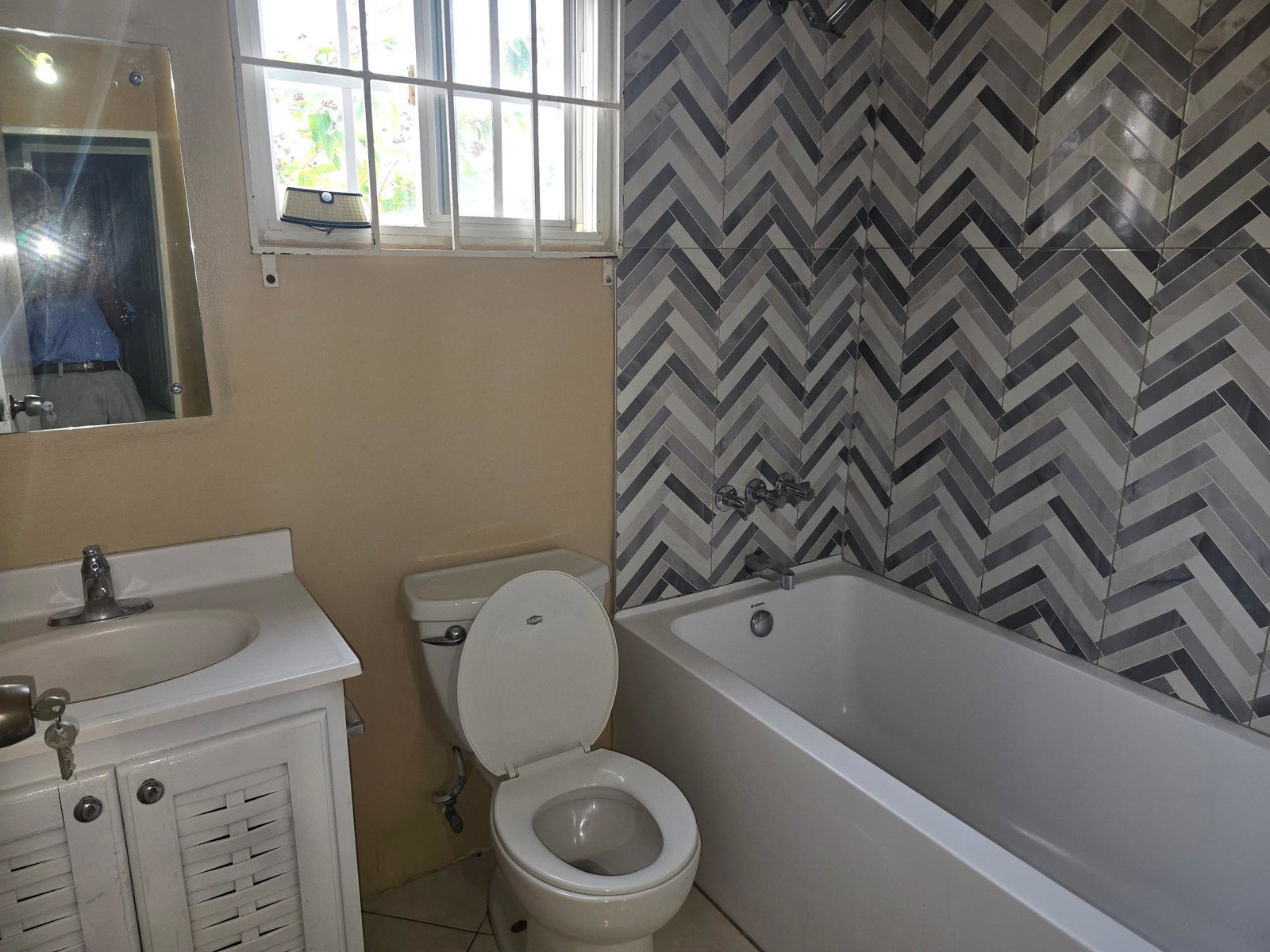 Tenth image of 7 Decathlon Crescent in Kingston 5, St. Andrew, Jamaica - property is For Rent