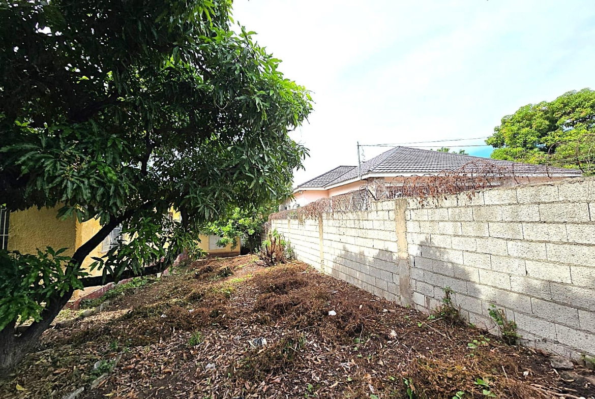 Seventh image of First Ave,vinyard Town in Kingston 3, St. Andrew, Jamaica - property is For Sale