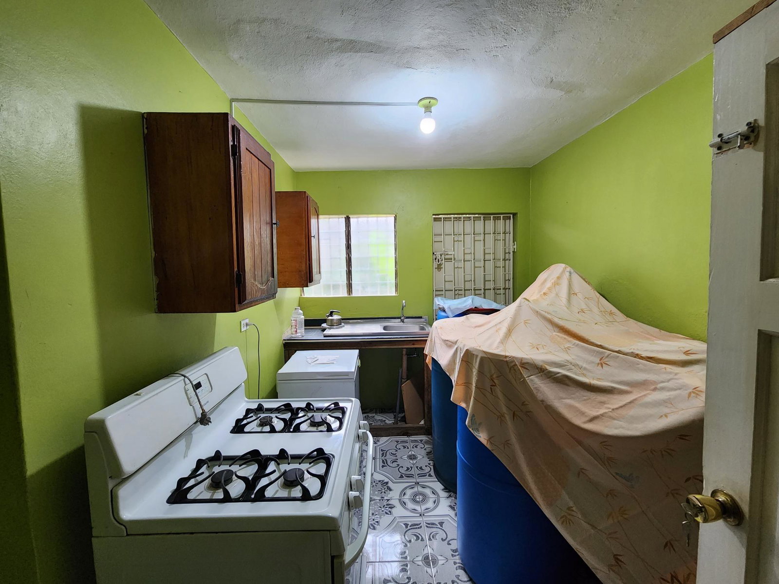 Eleventh image of 2 Mapleview Road in Kingston 11, St. Andrew, Jamaica - property is For Sale