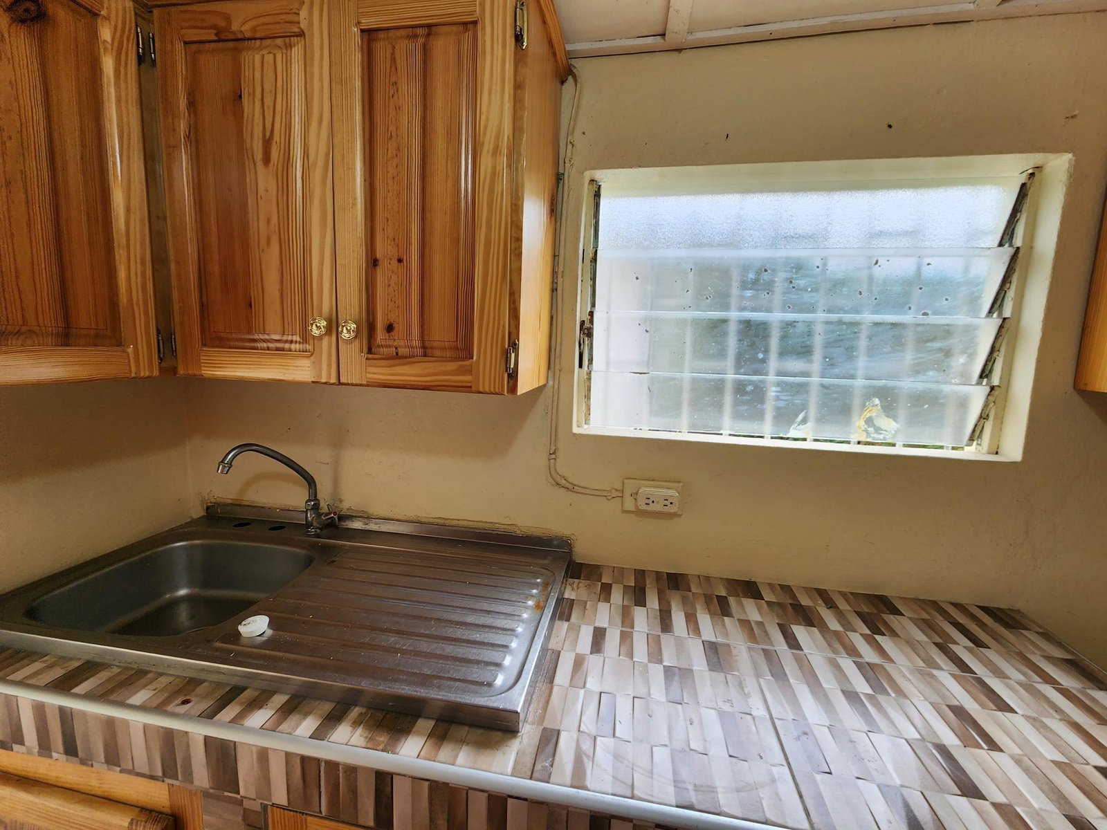 Seventh image of 2 Mapleview Road in Kingston 11, St. Andrew, Jamaica - property is For Sale